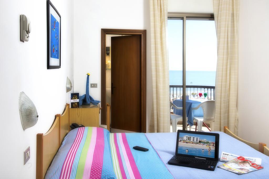 Hotel Usa Rimini Cameră foto